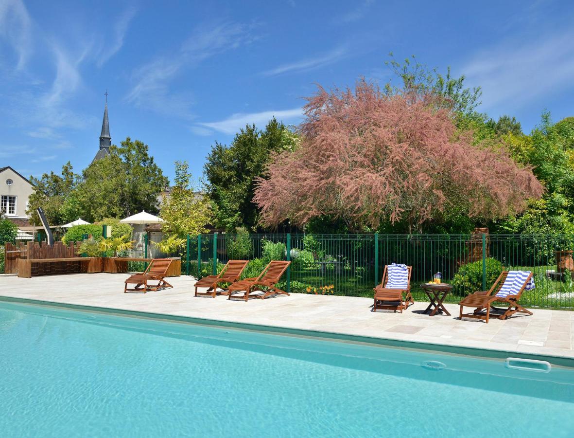 Logis Auberge Du Centre Chitenay Kültér fotó