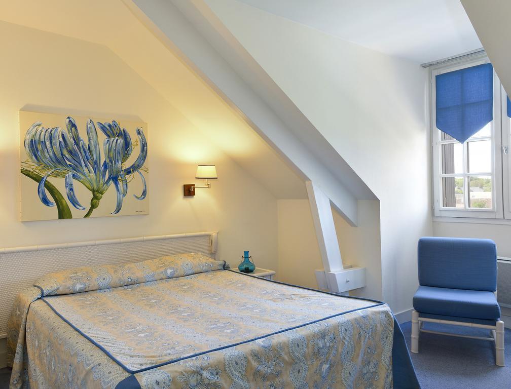 Logis Auberge Du Centre Chitenay Kültér fotó